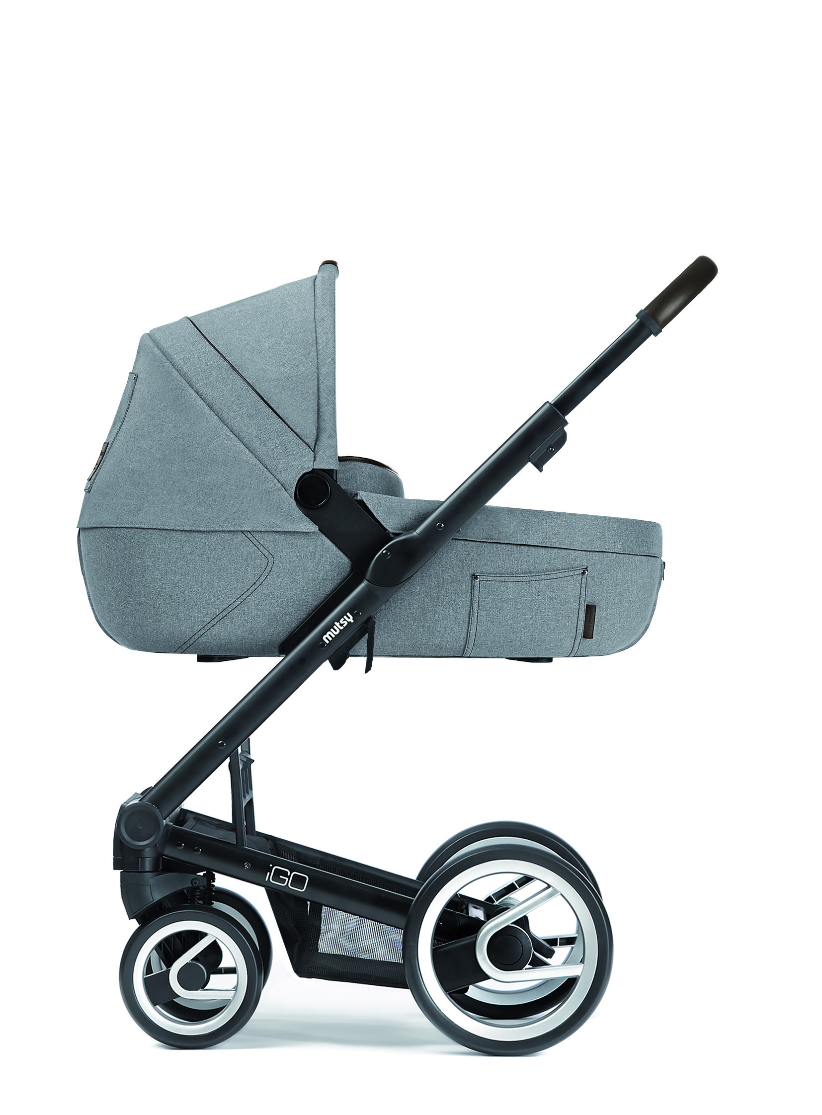 mutsy igo carrycot